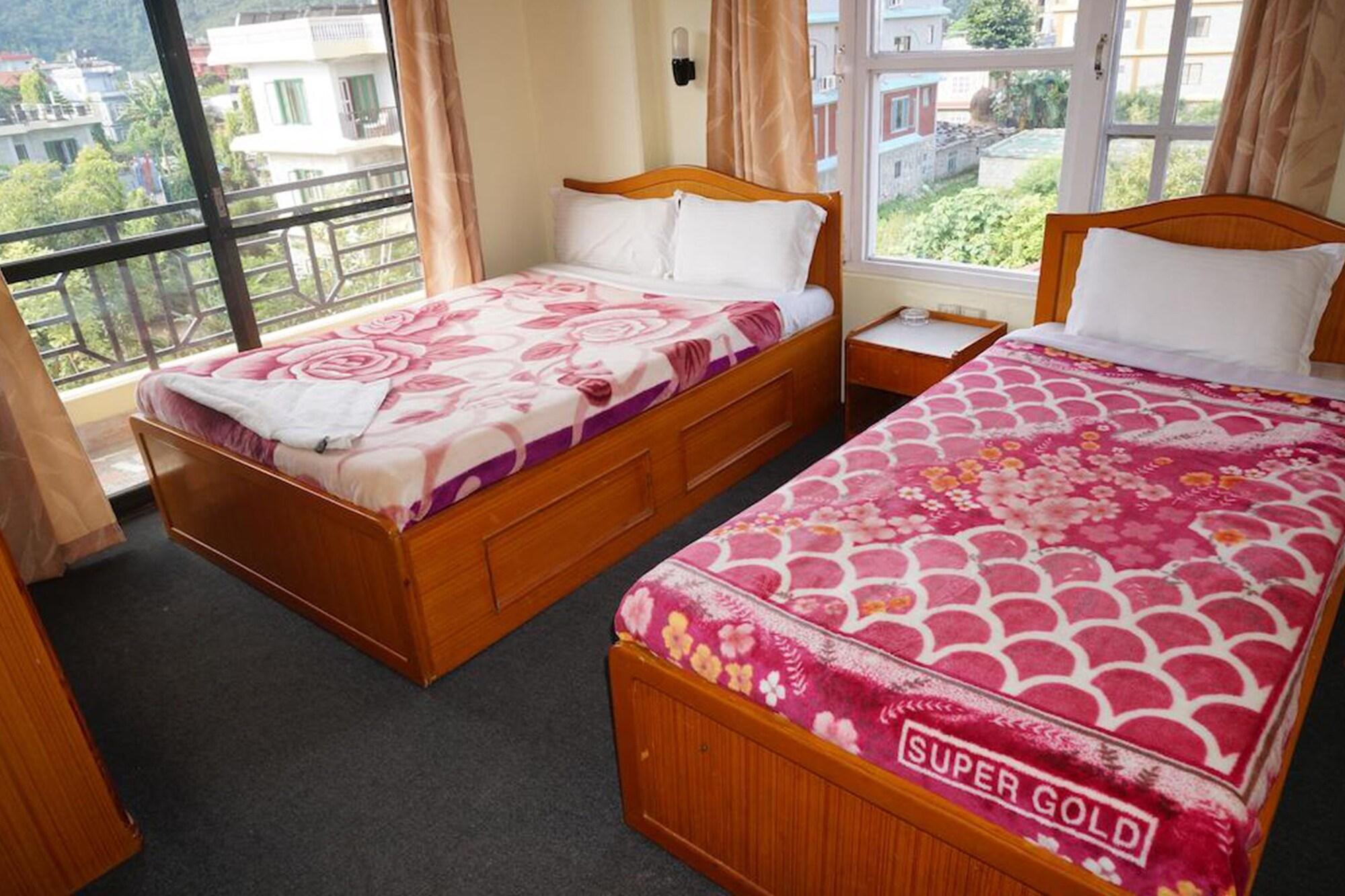 Hotel The Billabong Garden Pokhara Exterior foto