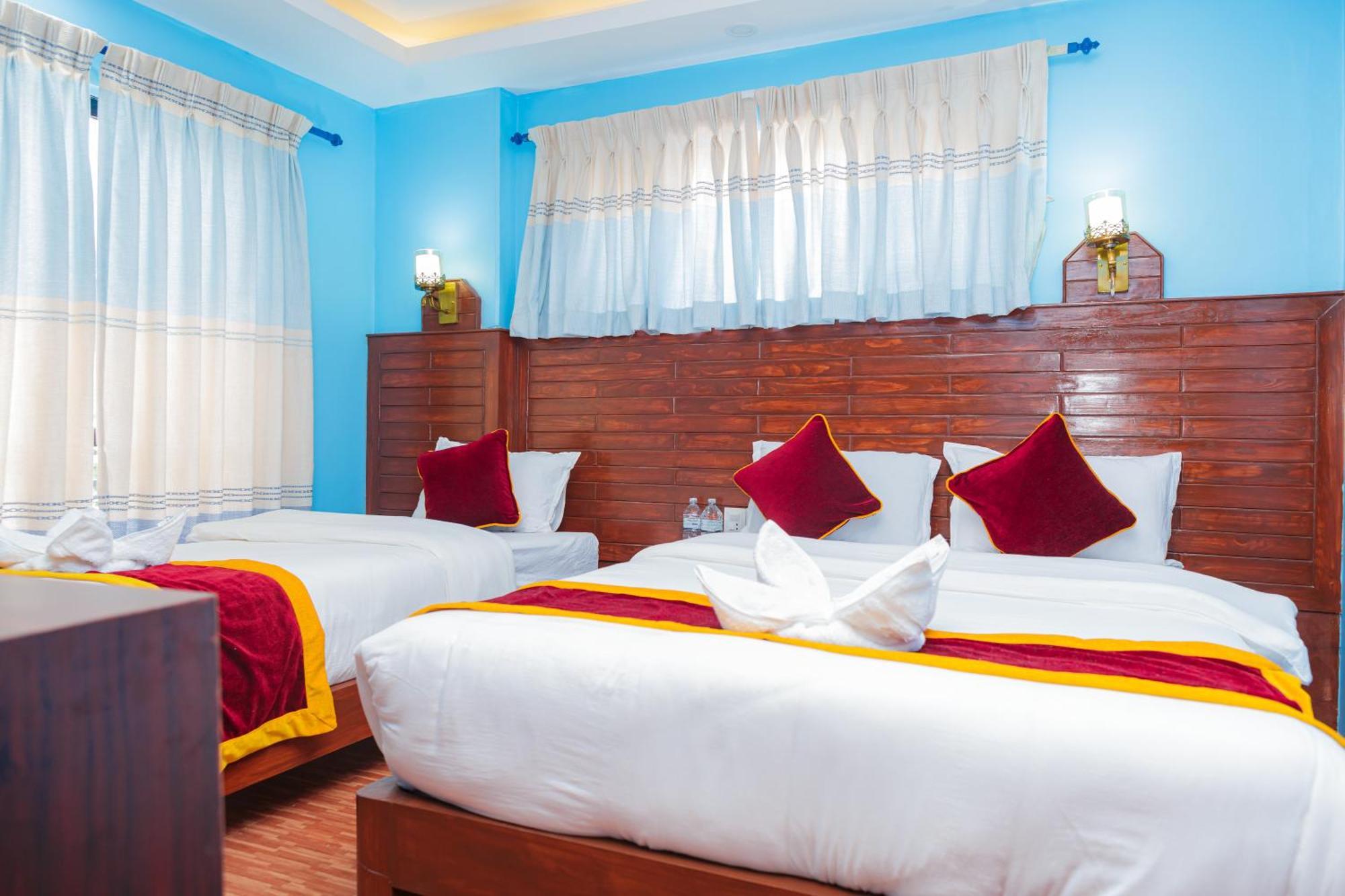 Hotel The Billabong Garden Pokhara Exterior foto